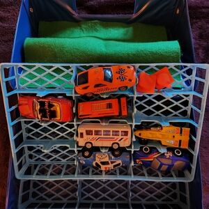 Matchbox Type Mini Cars Qty 7 + Case